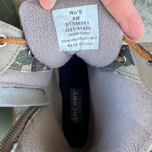 Women’s Sperry Camouflage Boots - Picture 8 of 9
